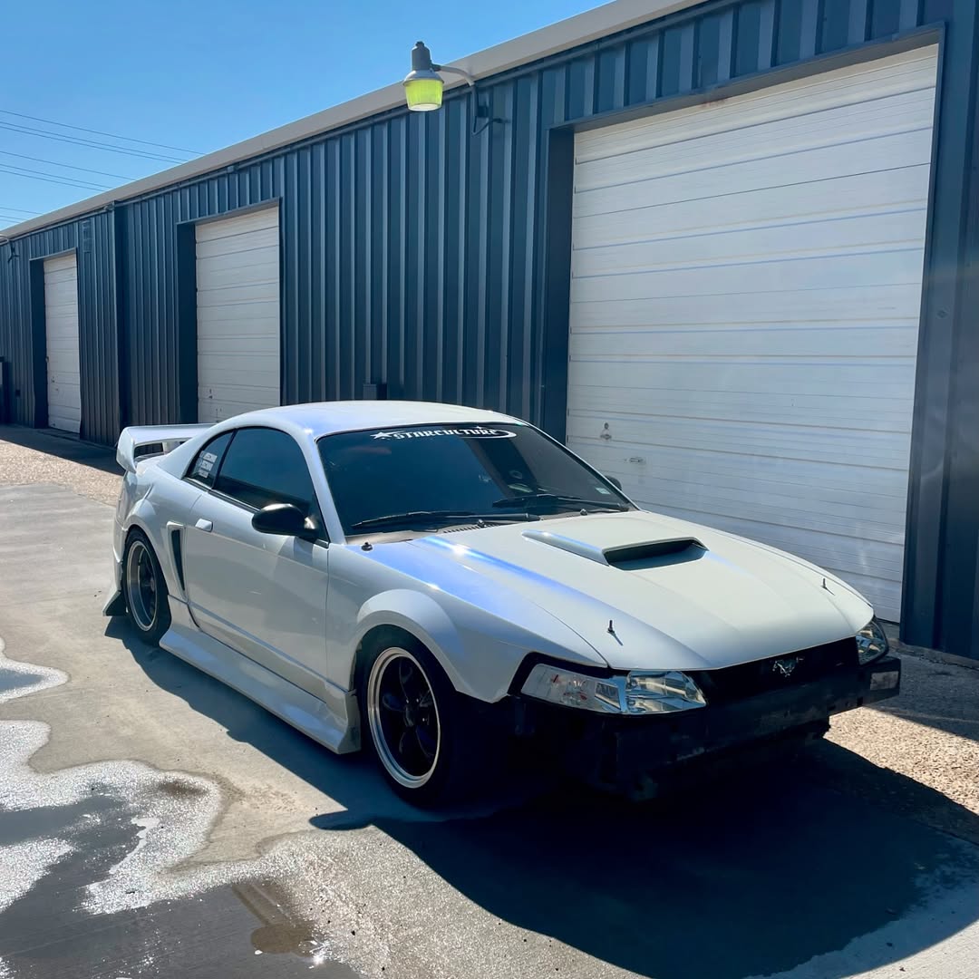 Ravoony Plus PET Glossy White to Blue Car Vinyl Wrap review TONY CHUKD 04