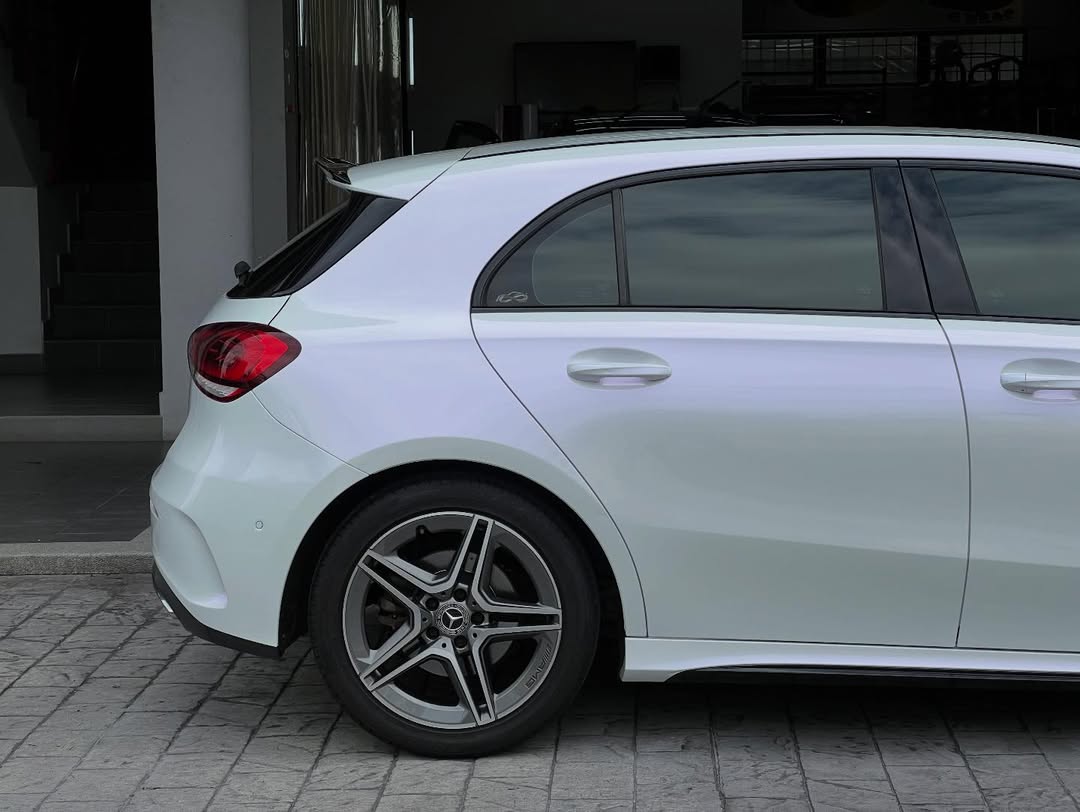 Ravoony Plus PET Glossy White to Purple Vinyl Car Wrap review Prism Petal Pros 05