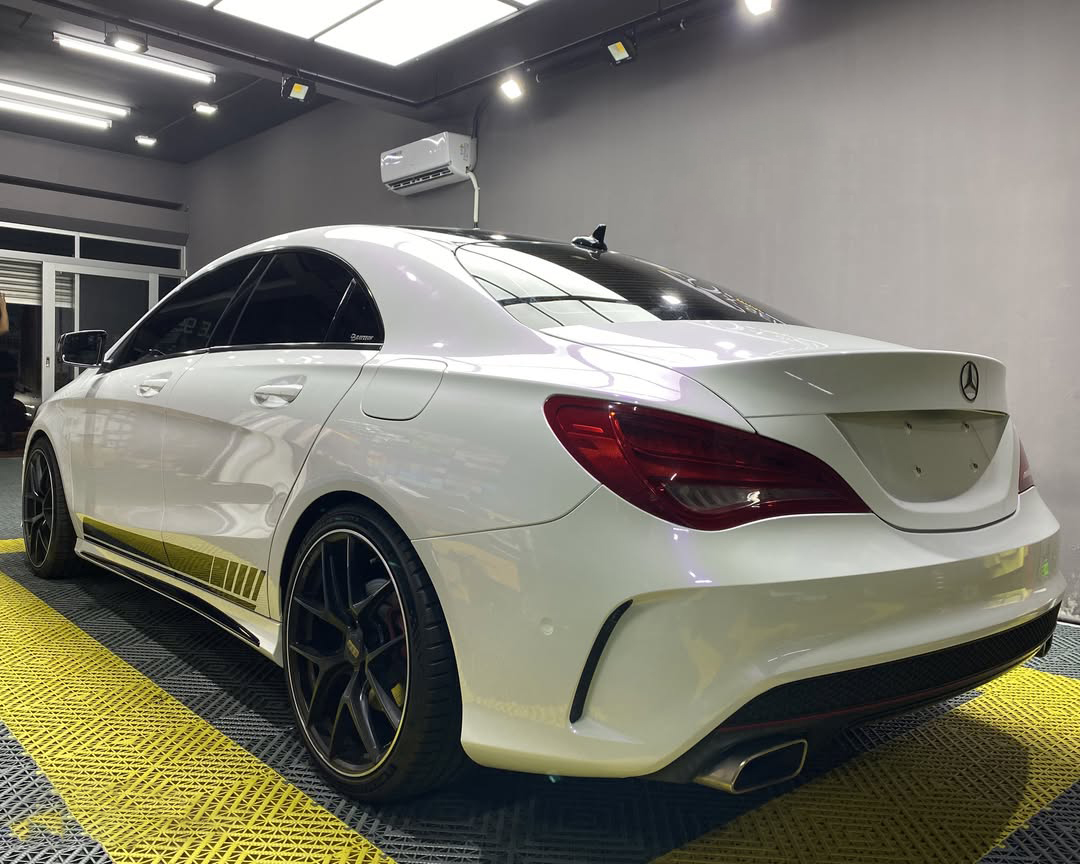 Ravoony Plus PET Glossy White to Purple Vinyl Car Wrap review Orion Bloom 01