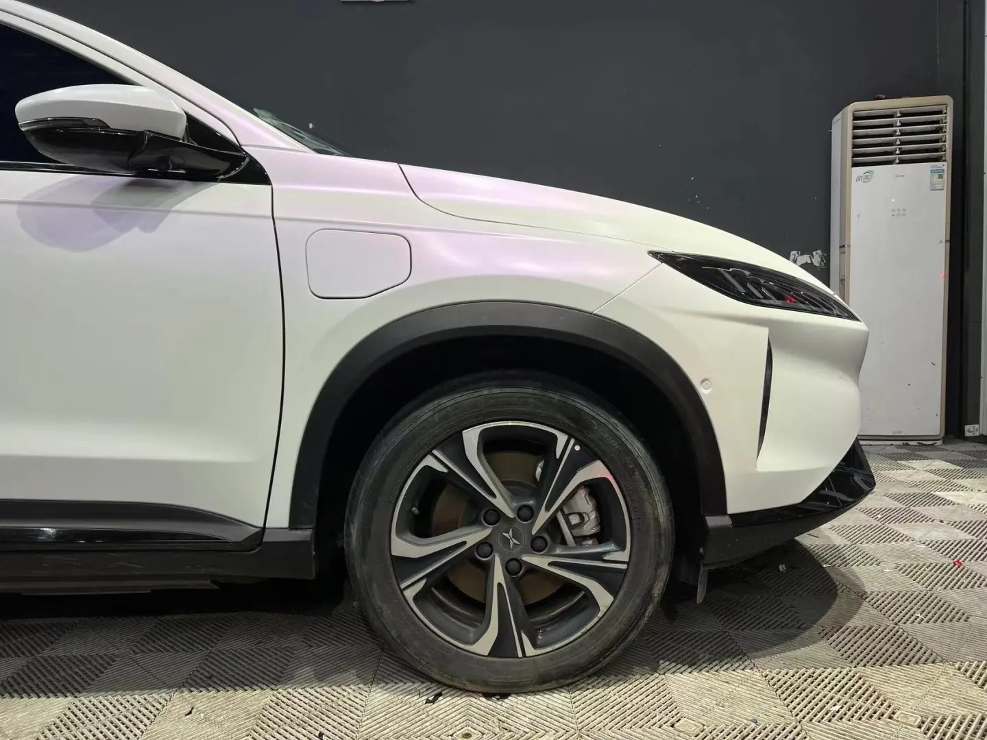 Ravoony Plus Pure Metallic White To Purple Vinyl Car Wrap review Luna Amethyst 02