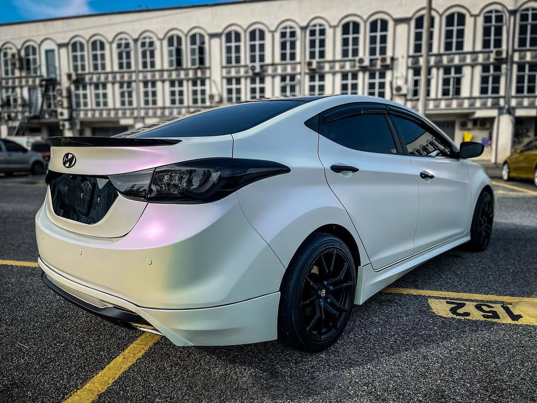 Ravoony Plus Pure Metallic White To Purple Vinyl Car Wrap review Cosmo Frost 03