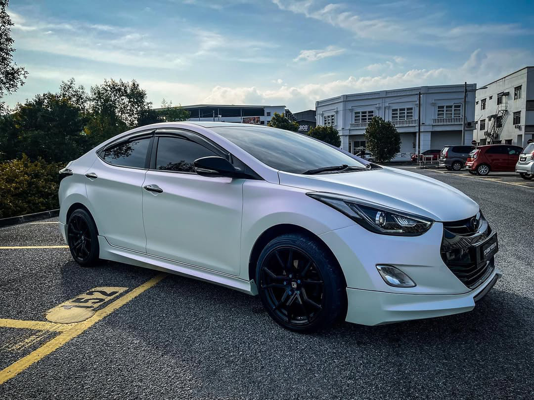 Ravoony Plus Pure Metallic White To Purple Vinyl Car Wrap review Cosmo Frost 04