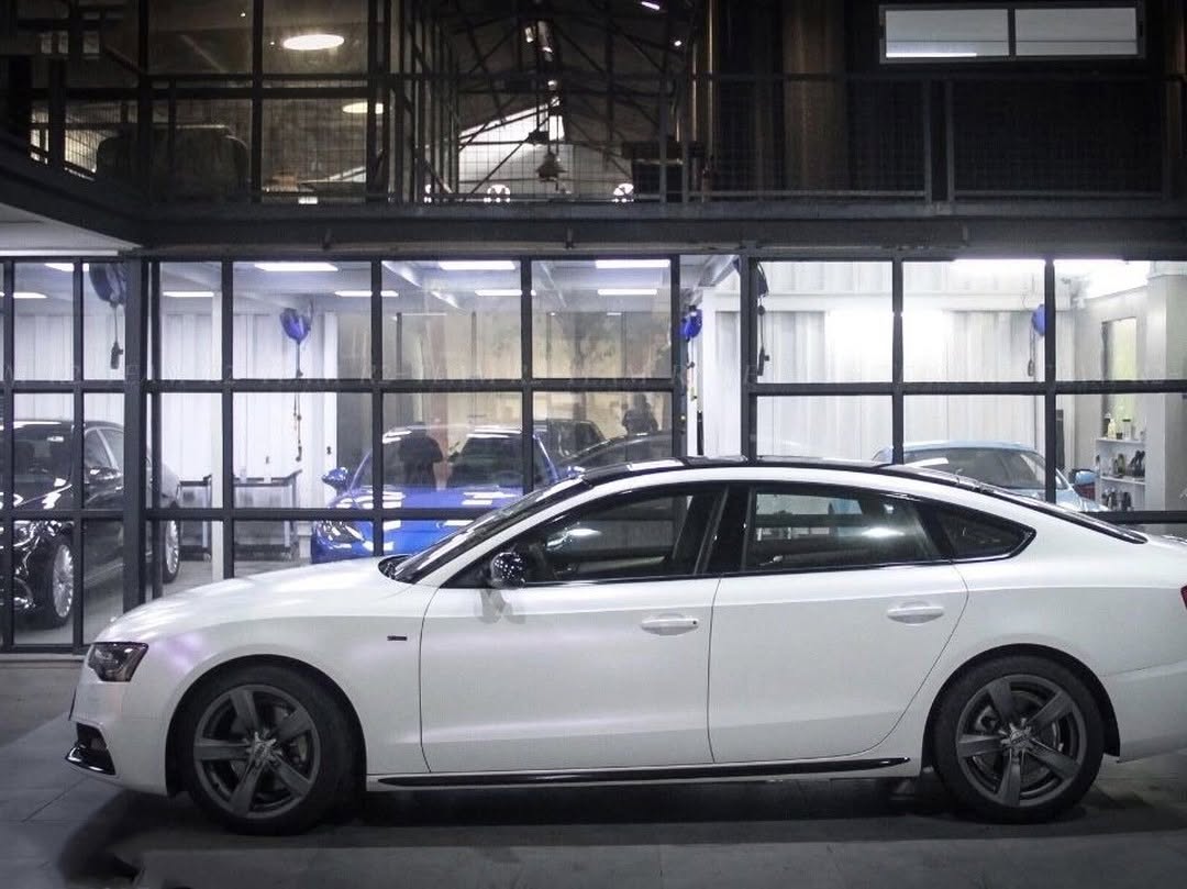 Ravoony Plus Pure Metallic White To Purple Vinyl Car Wrap review Mirage Core Studio 03