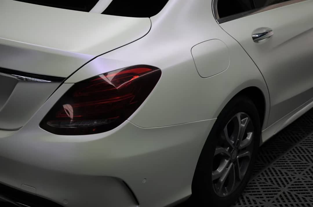 Ravoony Plus Pure Metallic White To Purple Vinyl Car Wrap review Elara Swift 01