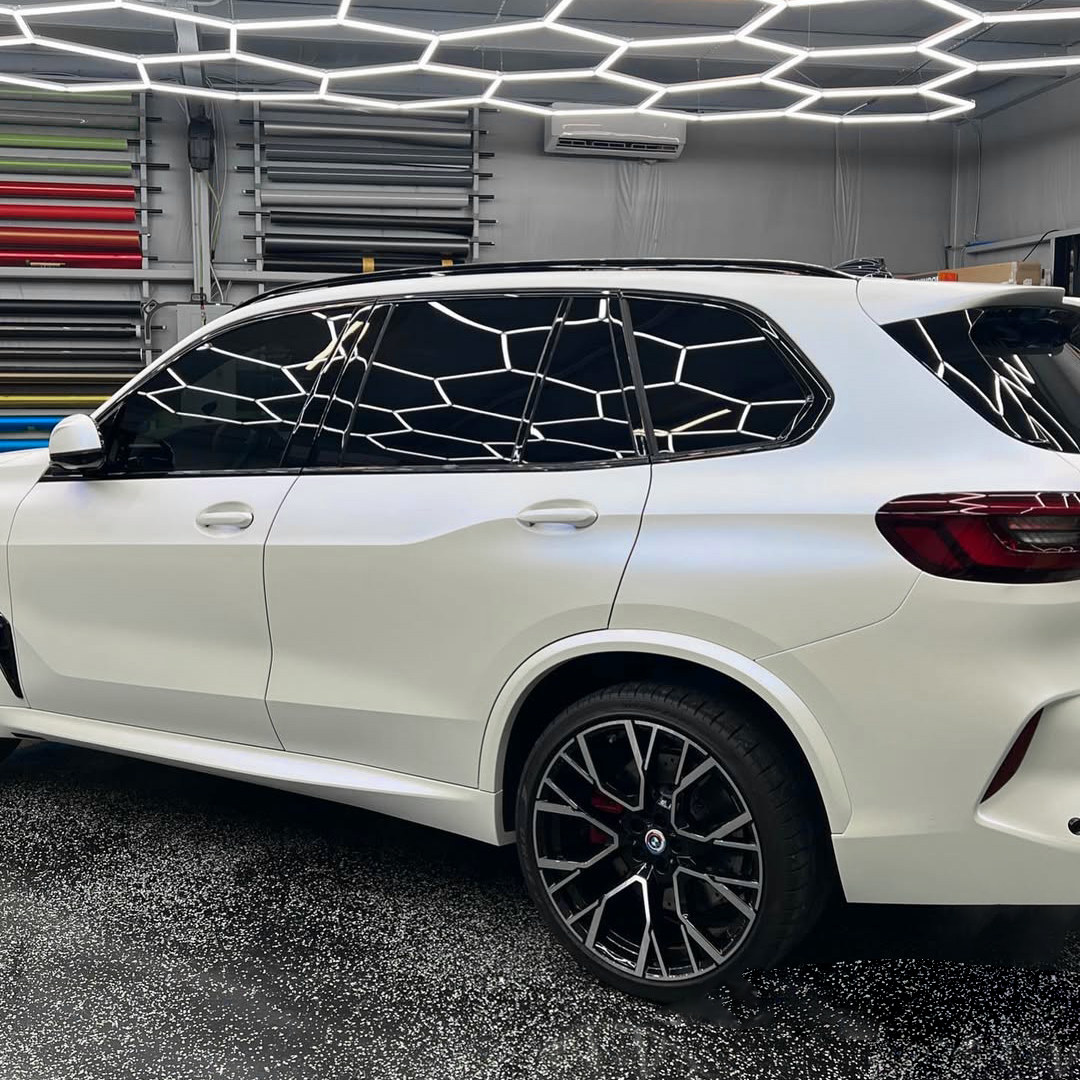 Ravoony Plus Matte Pure Metallic White to Blue Car Vinyl Wrap review Alba Shiver 01