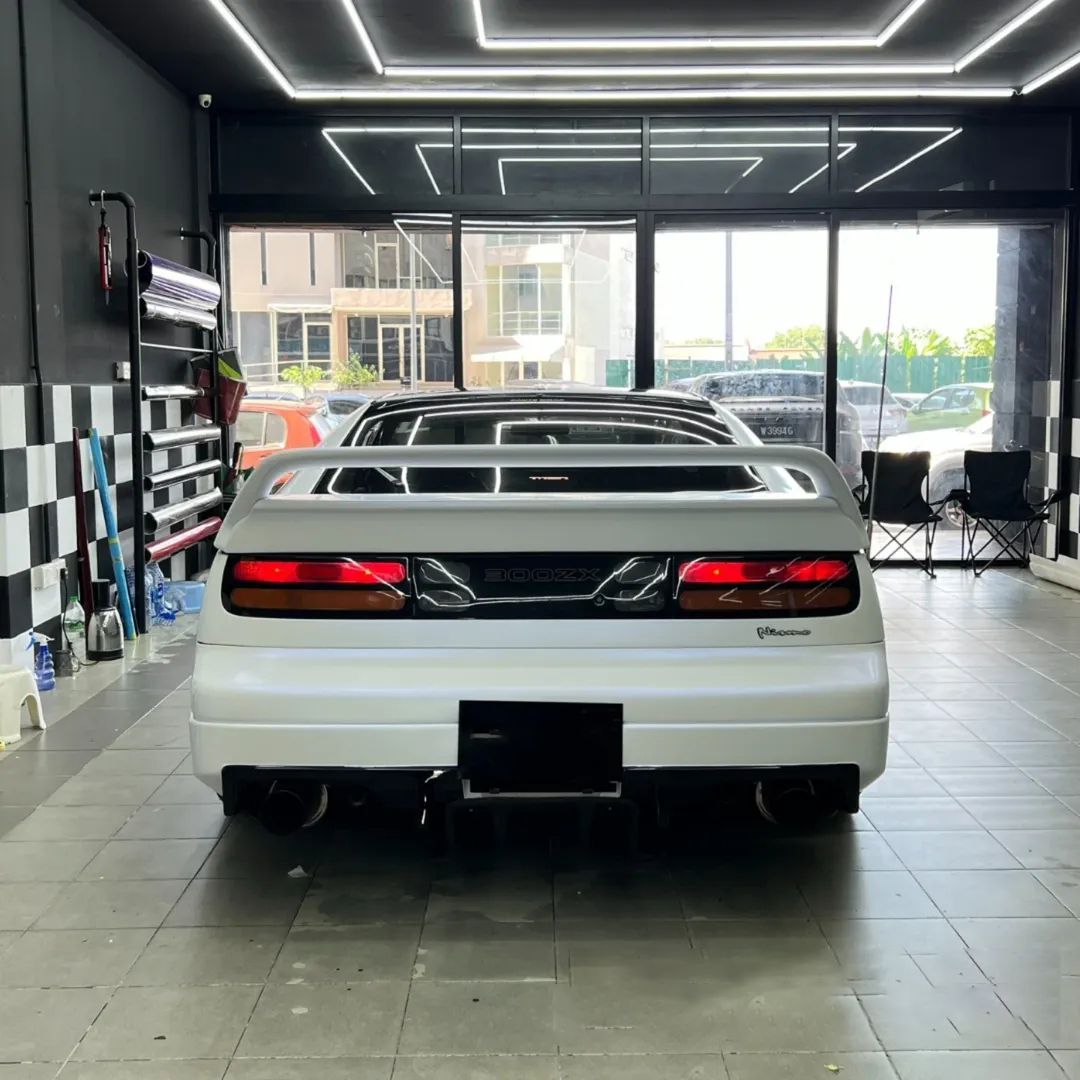 Ravoony Plus Matte Pure Metallic White to Blue Car Vinyl Wrap review Neil Polar 02