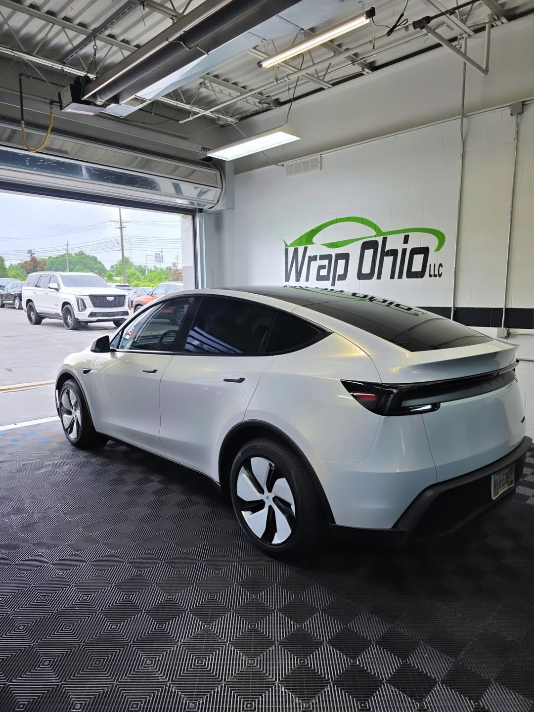 Ravoony Plus Glossy White to Gold Car Wrap Nissan Altima Wrap review jams jdl 00