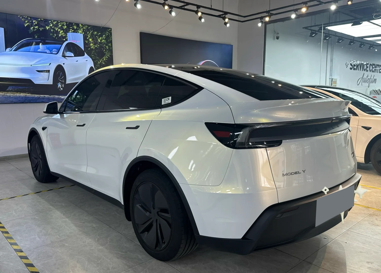 Ravoony Plus Glossy White to Gold Car Wrap Nissan Altima Wrap review Ava Johnson 02