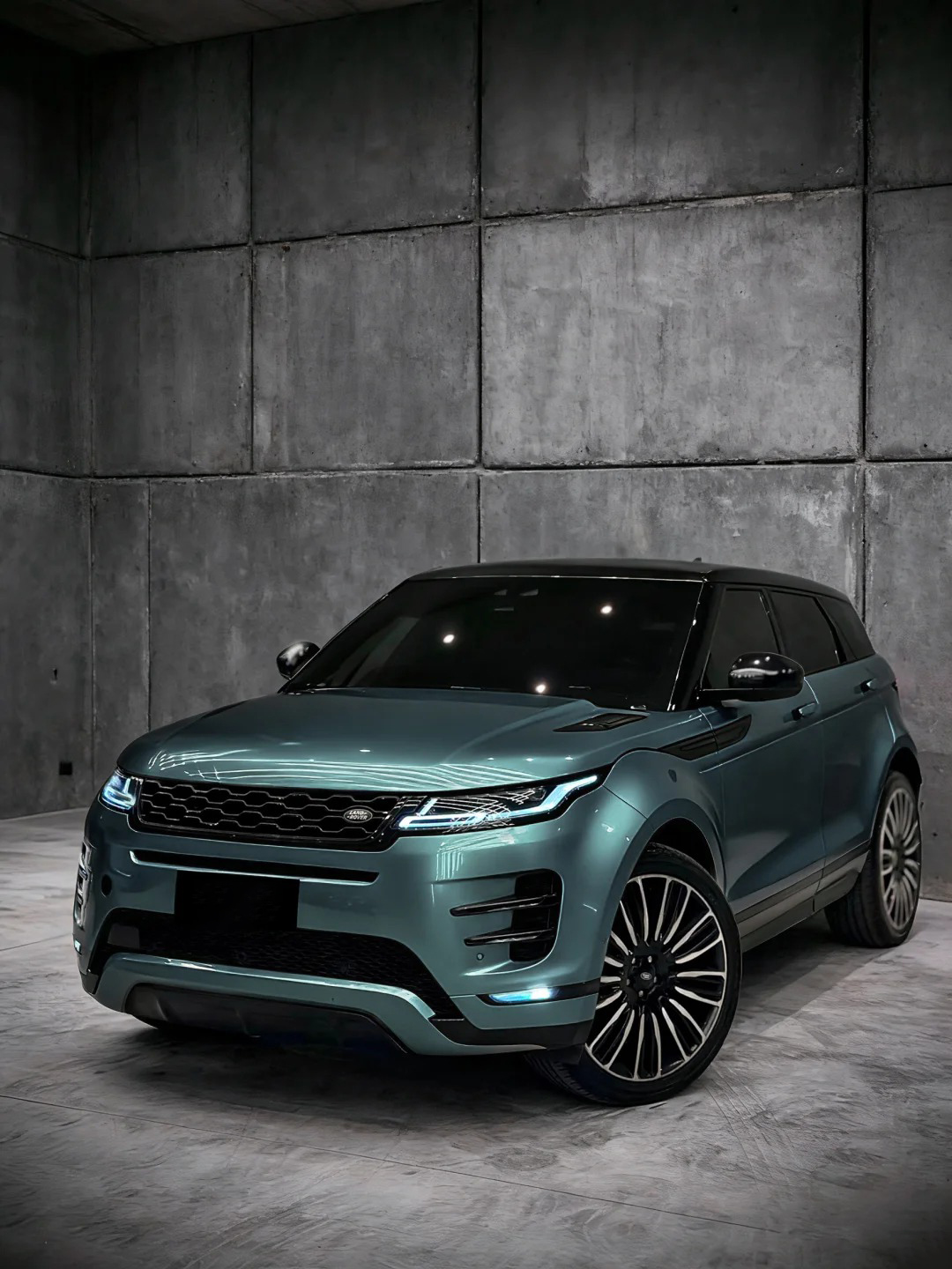 Ravoony Plus PET Gloss Metallic Ryan Green Car Wrap review Clara Rhodes 00