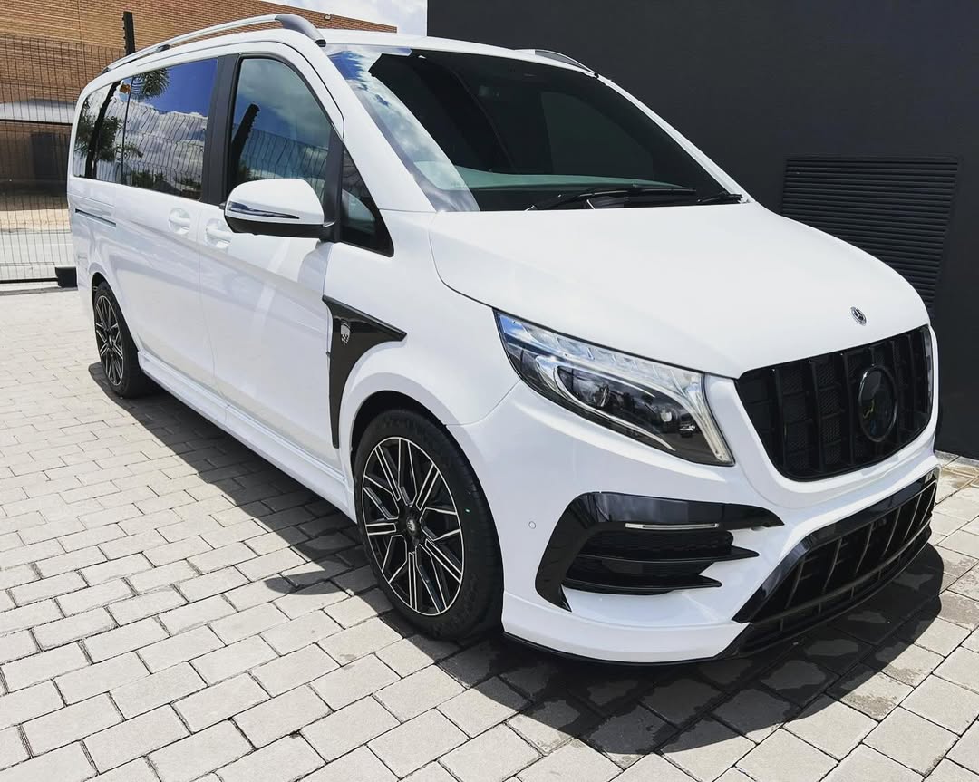 Ravoony Basic PET Glossy Crystal White Car Vinyl Wrap review Anya Brooks