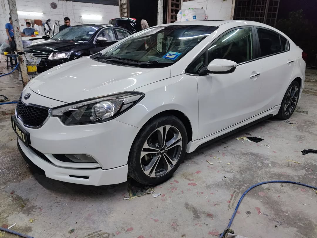 Ravoony Basic PET Glossy Crystal White Car Vinyl Wrap review Felix Grant 00