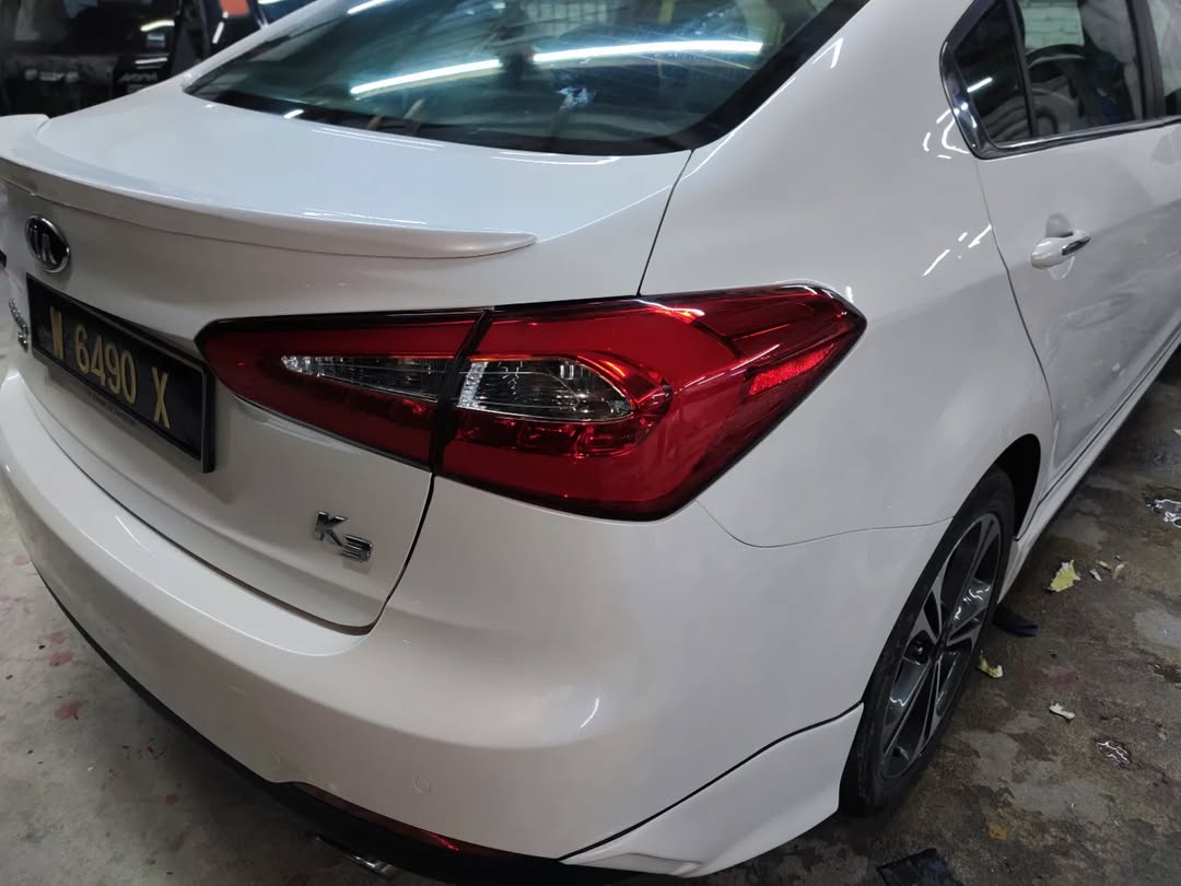 Ravoony Basic PET Glossy Crystal White Car Vinyl Wrap review Felix Grant 02