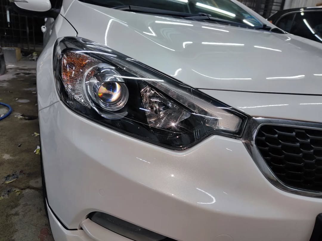 Ravoony Basic PET Glossy Crystal White Car Vinyl Wrap review Felix Grant 05