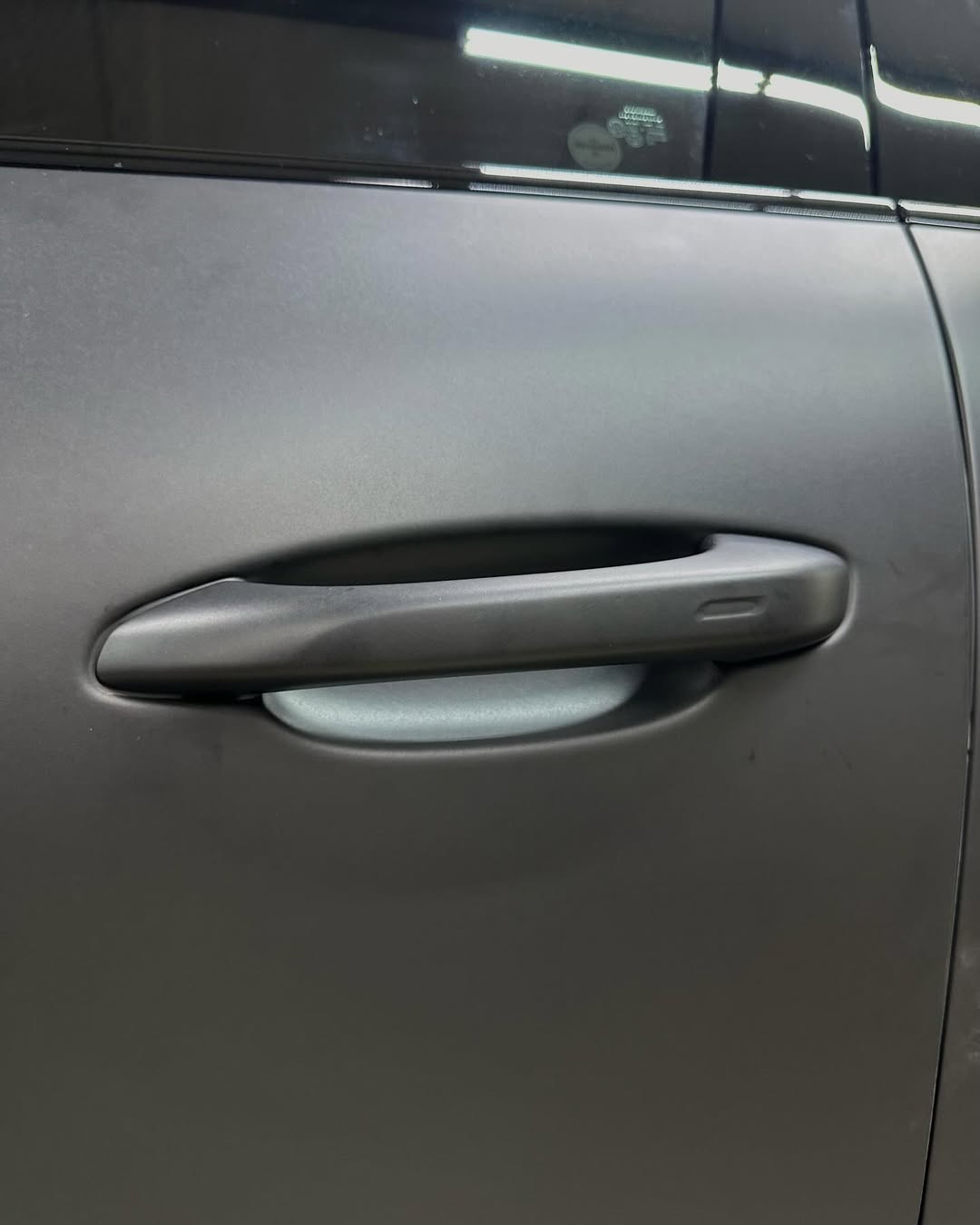 Ravoony Plus Matte Black Car Vinyl Wrap review Charlotte Lee 04