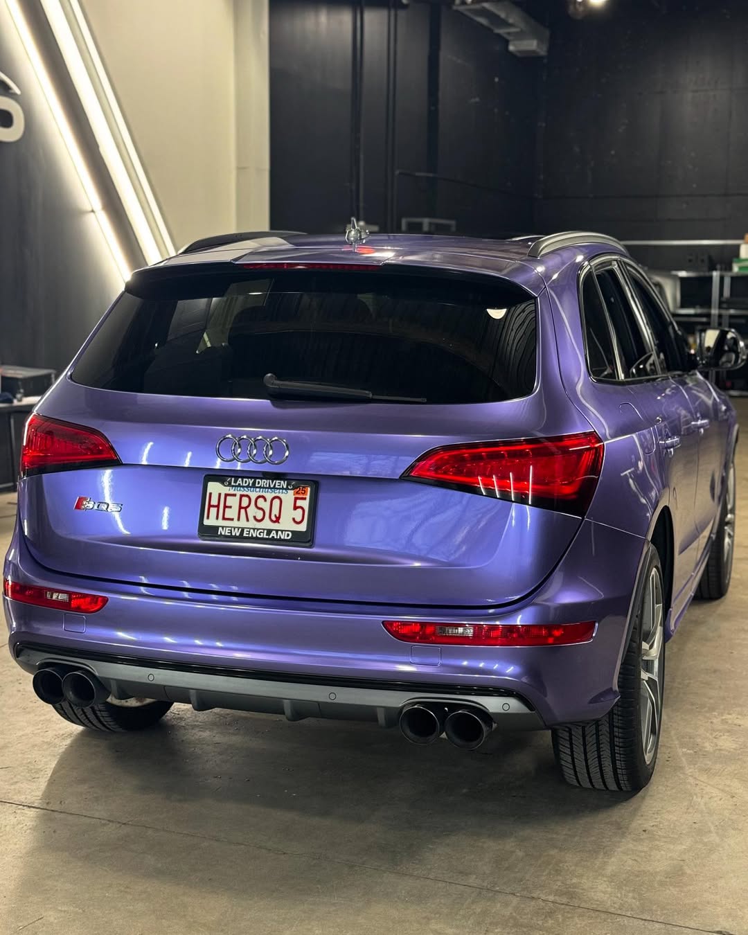 Ravoony Plus PET Gloss Liquid Metallic Viola Purple Car Wrap review Emily Clark 03