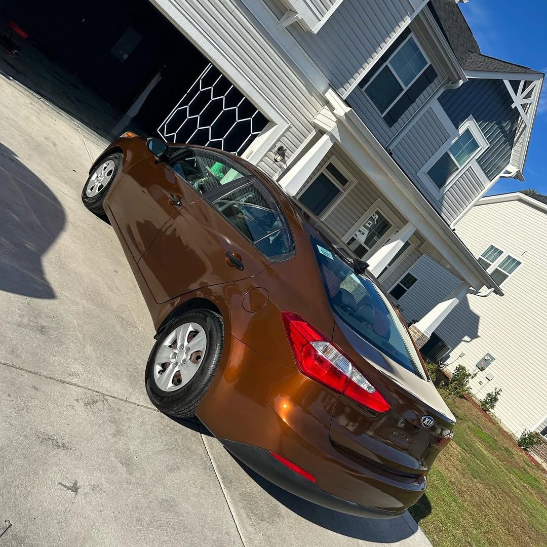 Ravoony Plus Porsche Gloss Terra Brown Vinyl Car Wrap review Mia Allen 01