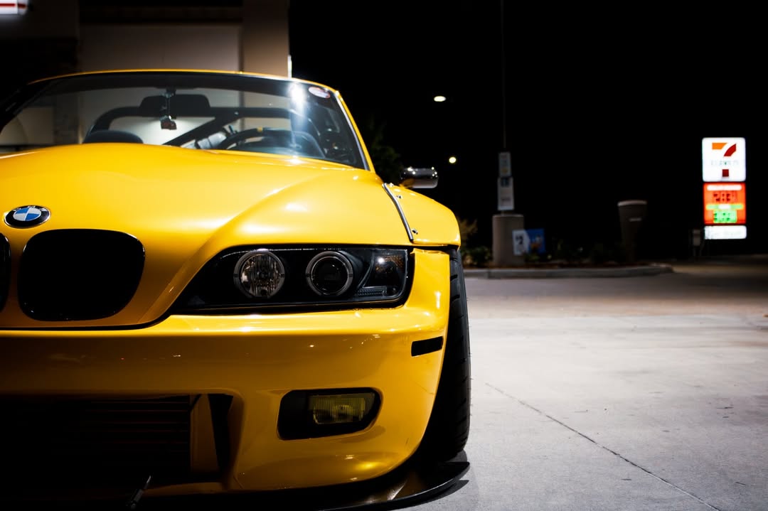 Ravoony Plus Glossy Metallic Yellow Car Wrap review Sven Spiter 03