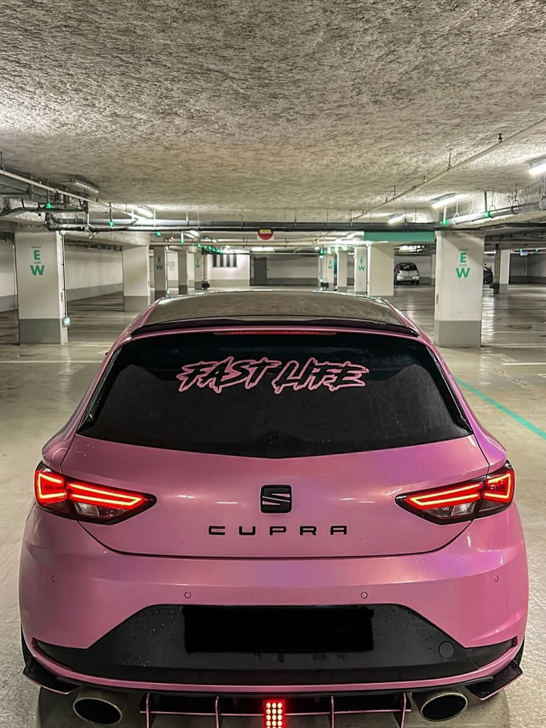 Ravoony Plus PET Glossy Laser Pink Car Vinyl Wrap review darkprod 02