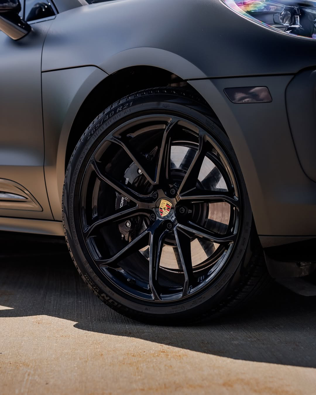 Ravoony Basic Pure Metal Black Car Vinyl Wrap review Rosie xie 01