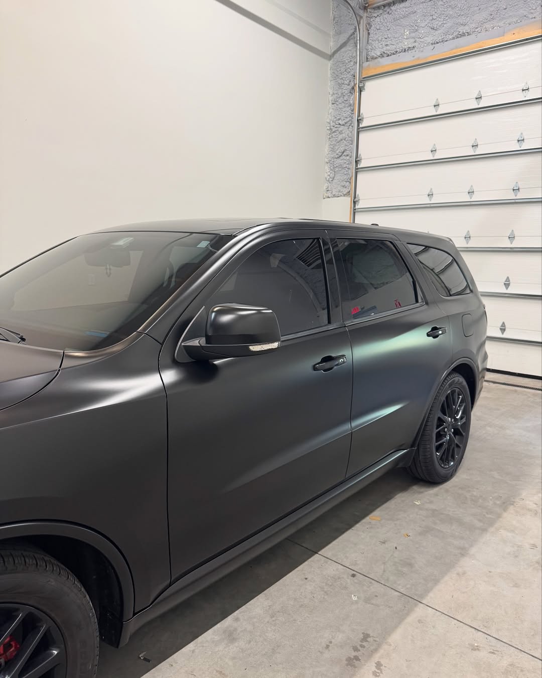 Ravoony Plus PET Satin Black Car Wrap review Sophia Lee 04