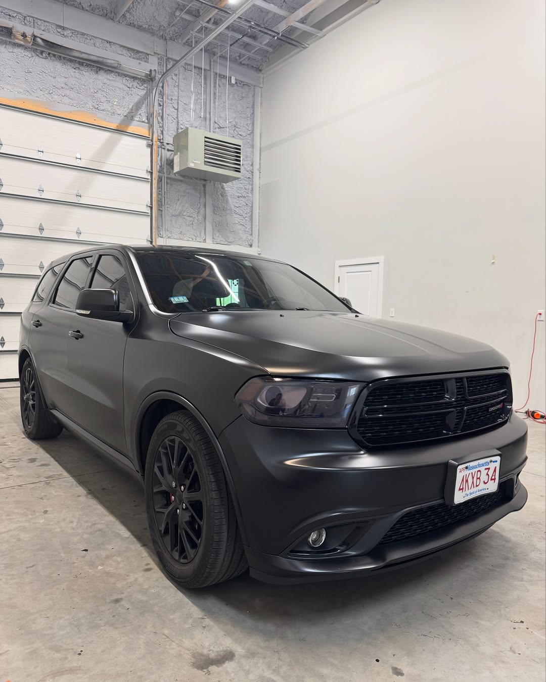 Ravoony Plus PET Satin Black Car Wrap review Sophia Lee 05