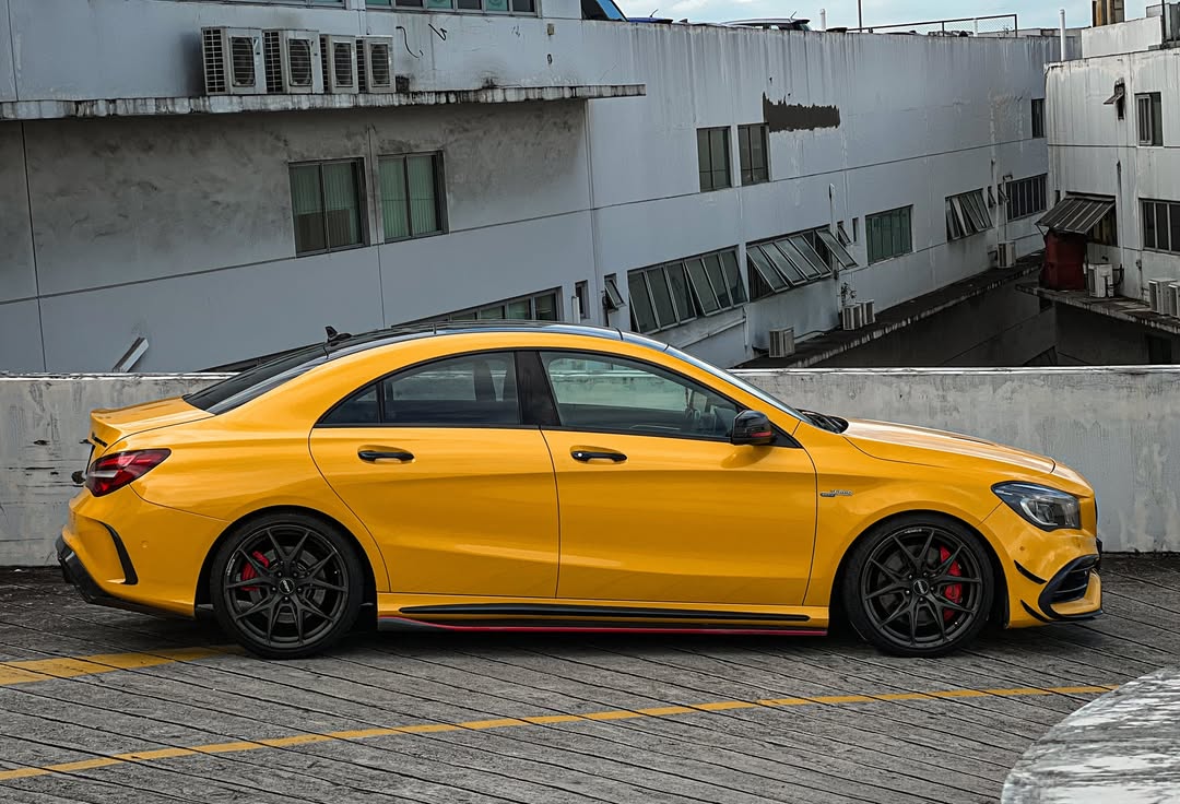 Ravoony Plus Glossy Metallic Yellow Car Wrap review Daniel White 01