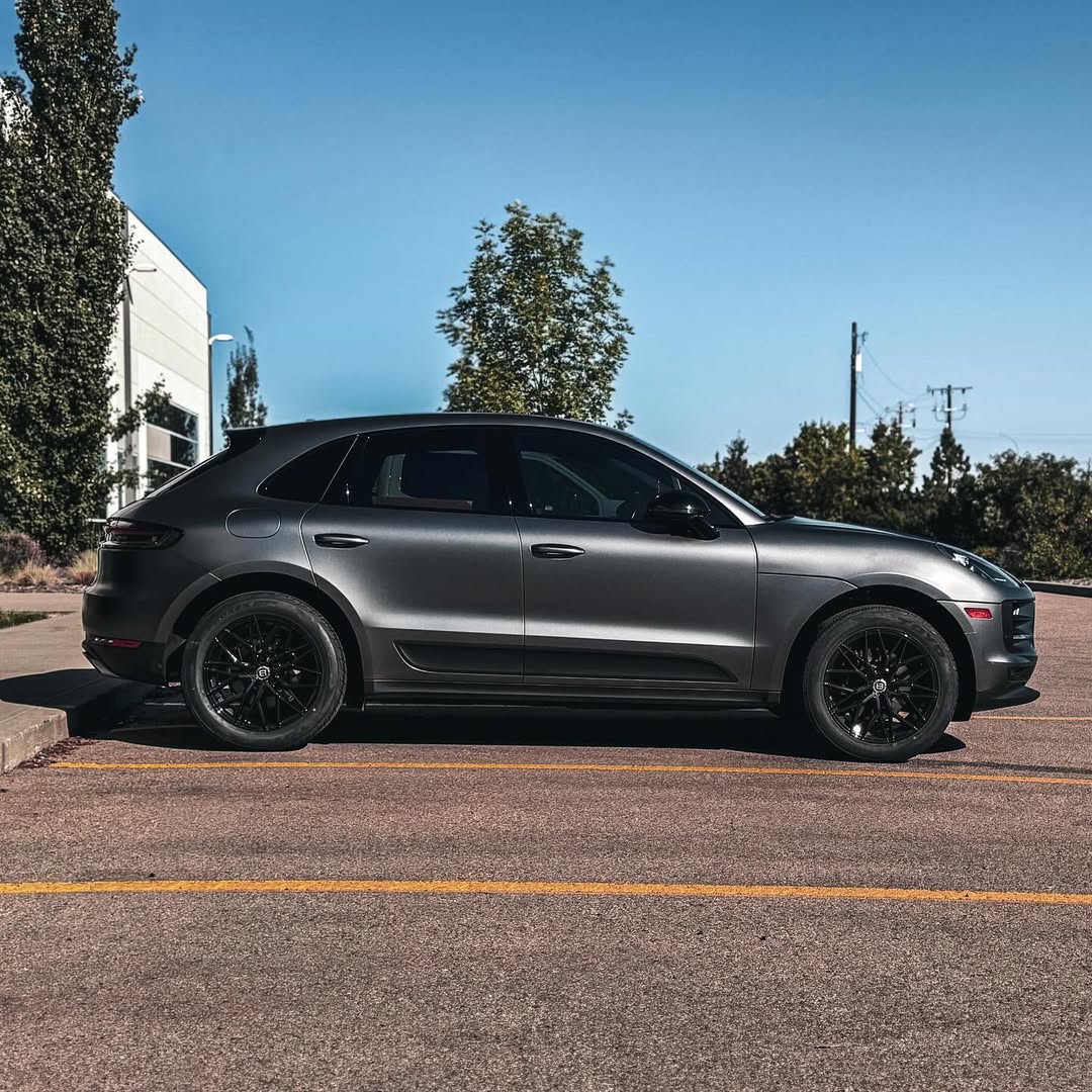 Ravoony Plus Pure Metal Deep Grey Car Vinyl Wrap review Andrew King