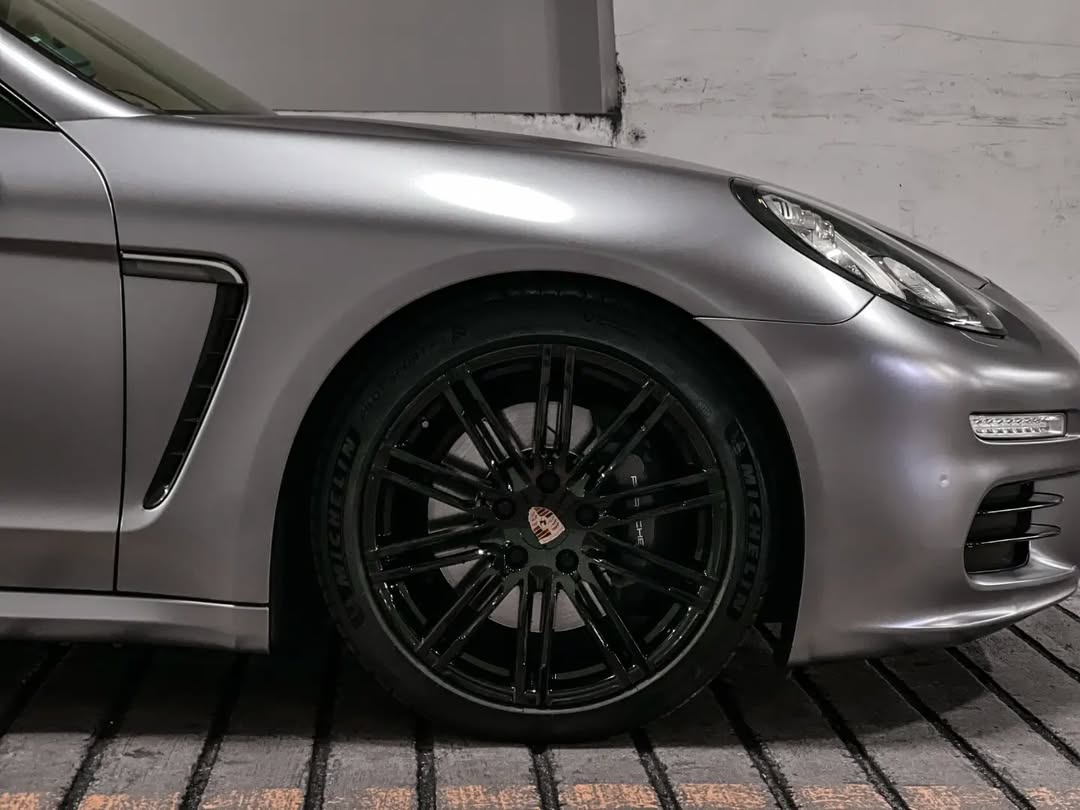 Ravoony Plus Pure Metal Carbon Grey Car Vinyl Wrap review 4