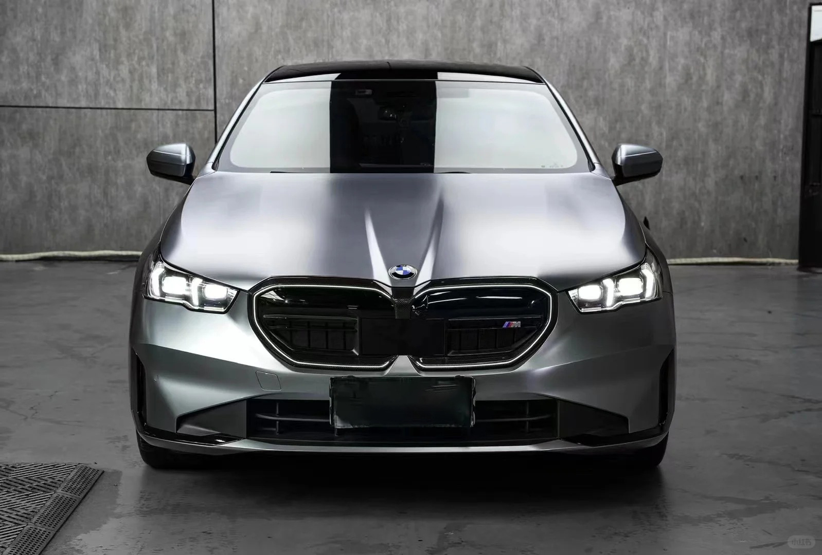 Ravoony Plus Pure Metal Carbon Grey Car Vinyl Wrap review 2