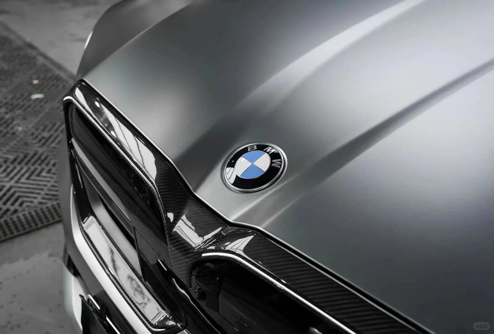 Ravoony Plus Pure Metal Carbon Grey Car Vinyl Wrap review 3