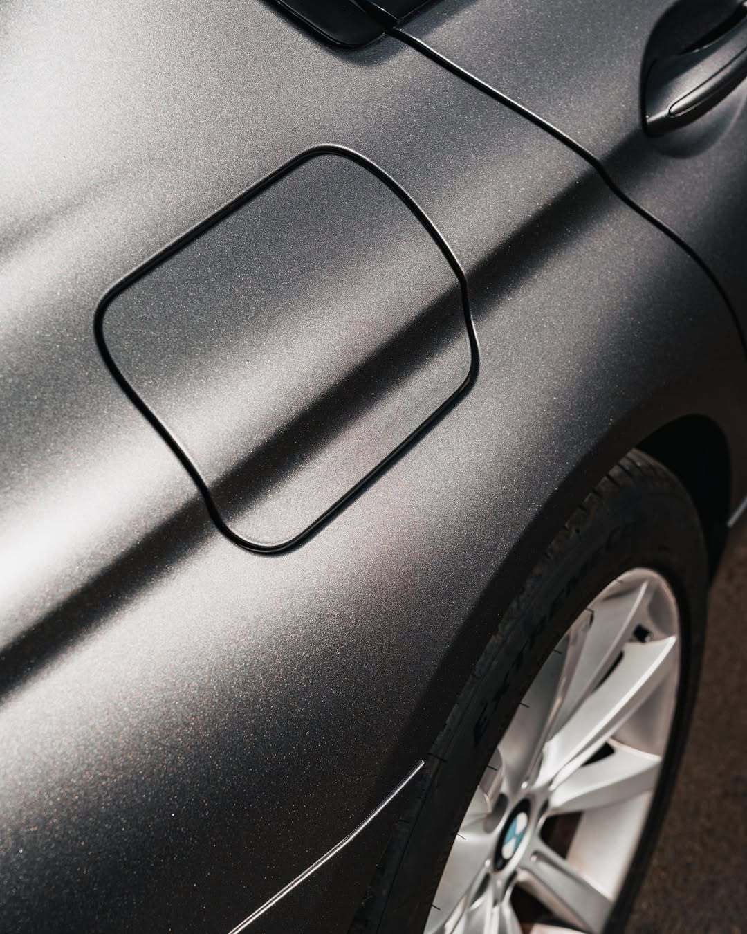 Ravoony Plus Pure Metal Carbon Grey Car Vinyl Wrap review 2