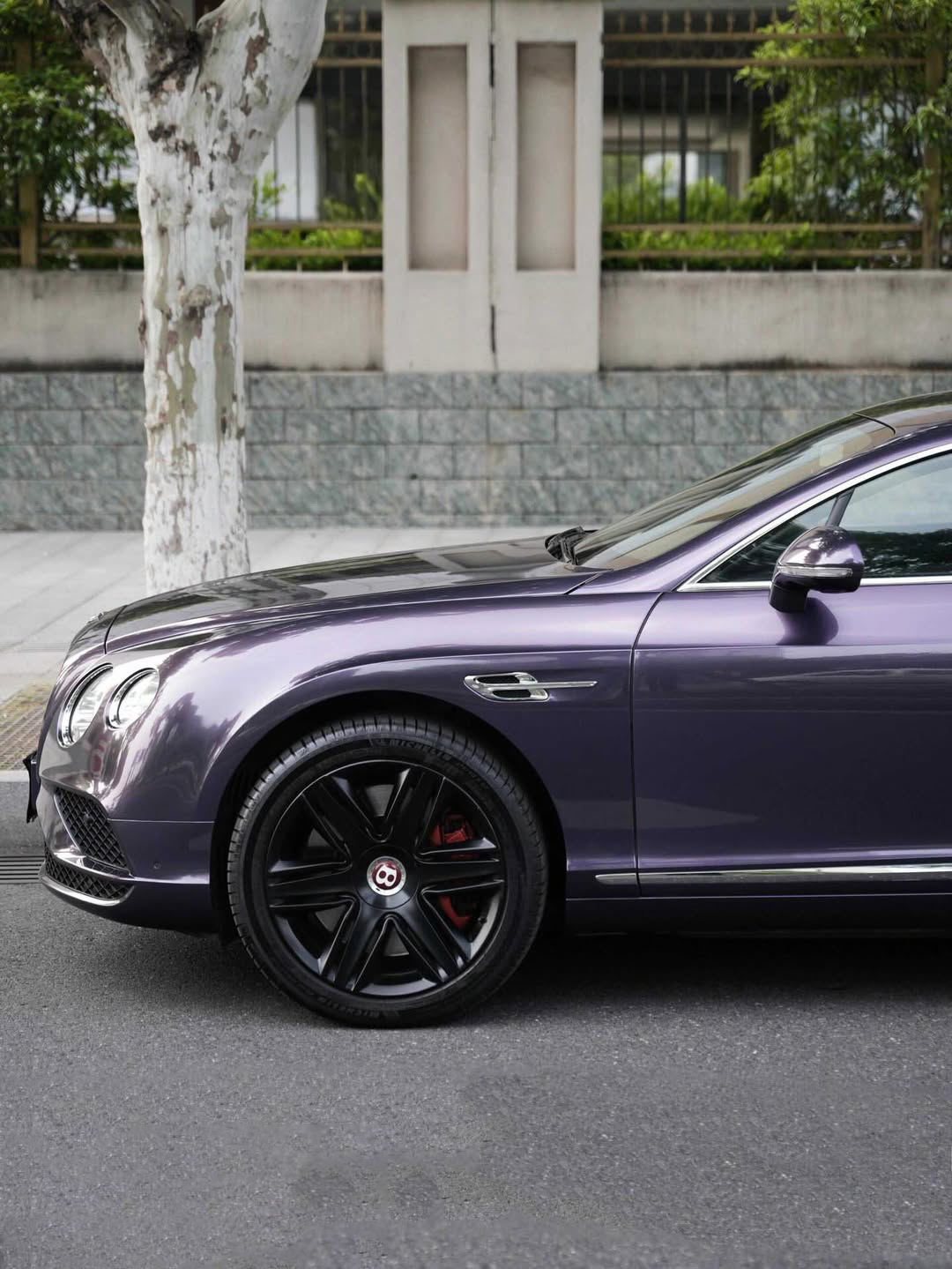 Ravoony Plus Bentley Gloss Grey Violet Car Vinyl Wrap review Ethan Murphy 03