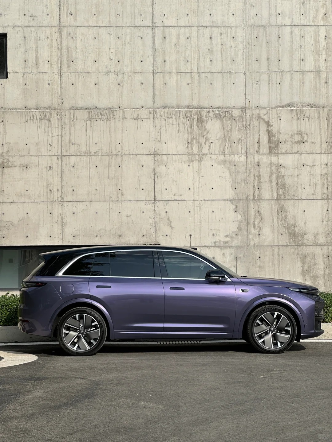 Ravoony Plus Bentley Gloss Grey Violet Car Vinyl Wrap review Sophia Reed 01