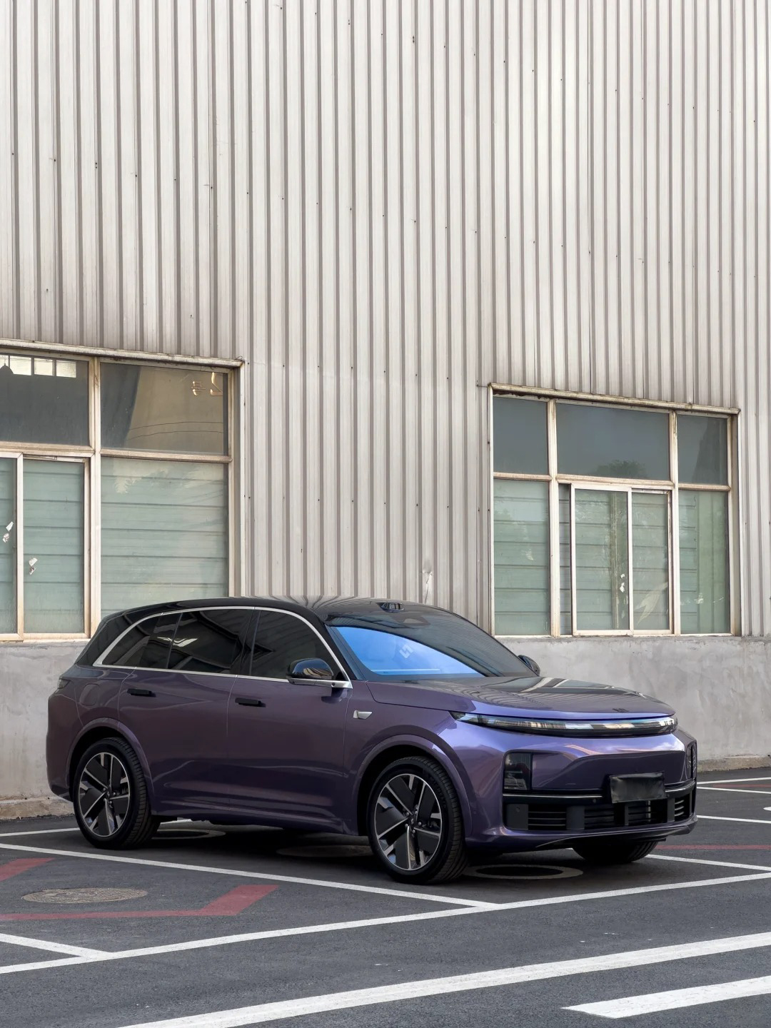 Ravoony Plus Bentley Gloss Grey Violet Car Vinyl Wrap review Sophia Reed 02