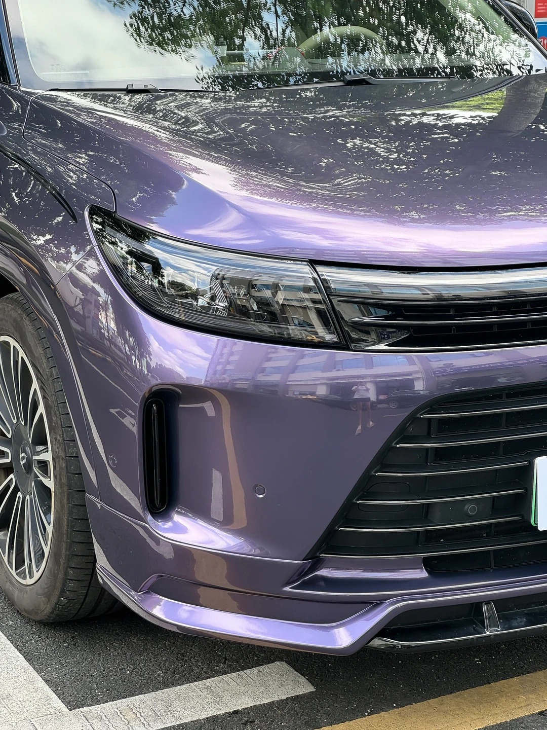 Ravoony Plus Bentley Gloss Grey Violet Car Vinyl Wrap review Amelia Scott 01