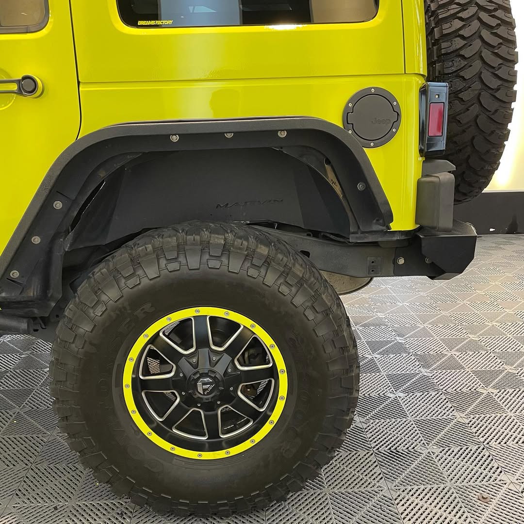 Ravoony Plus Glossy Crystal Lemon Yellow Vinyl Wrap review 1