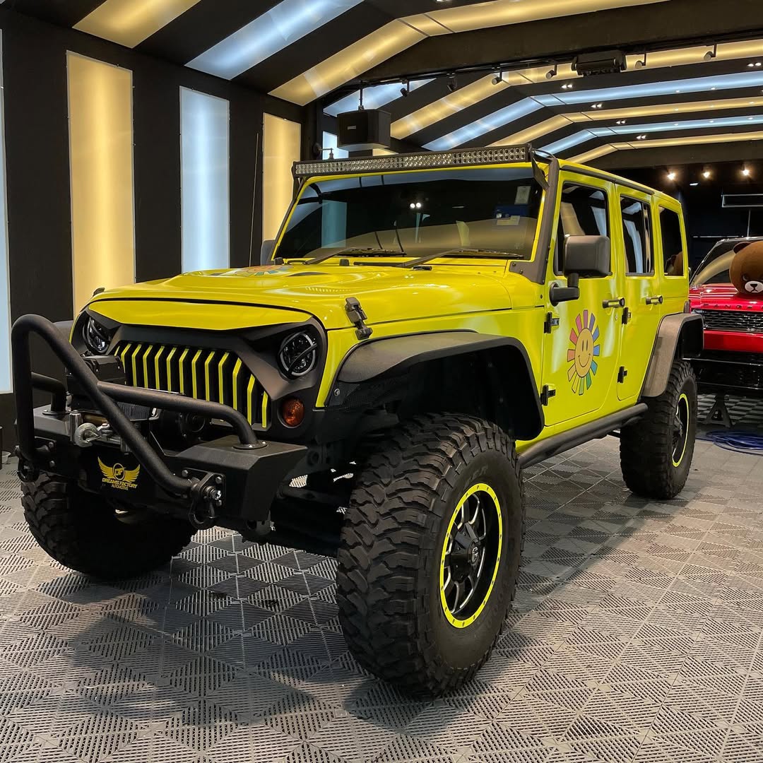 Ravoony Plus Glossy Crystal Lemon Yellow Vinyl Wrap review 2