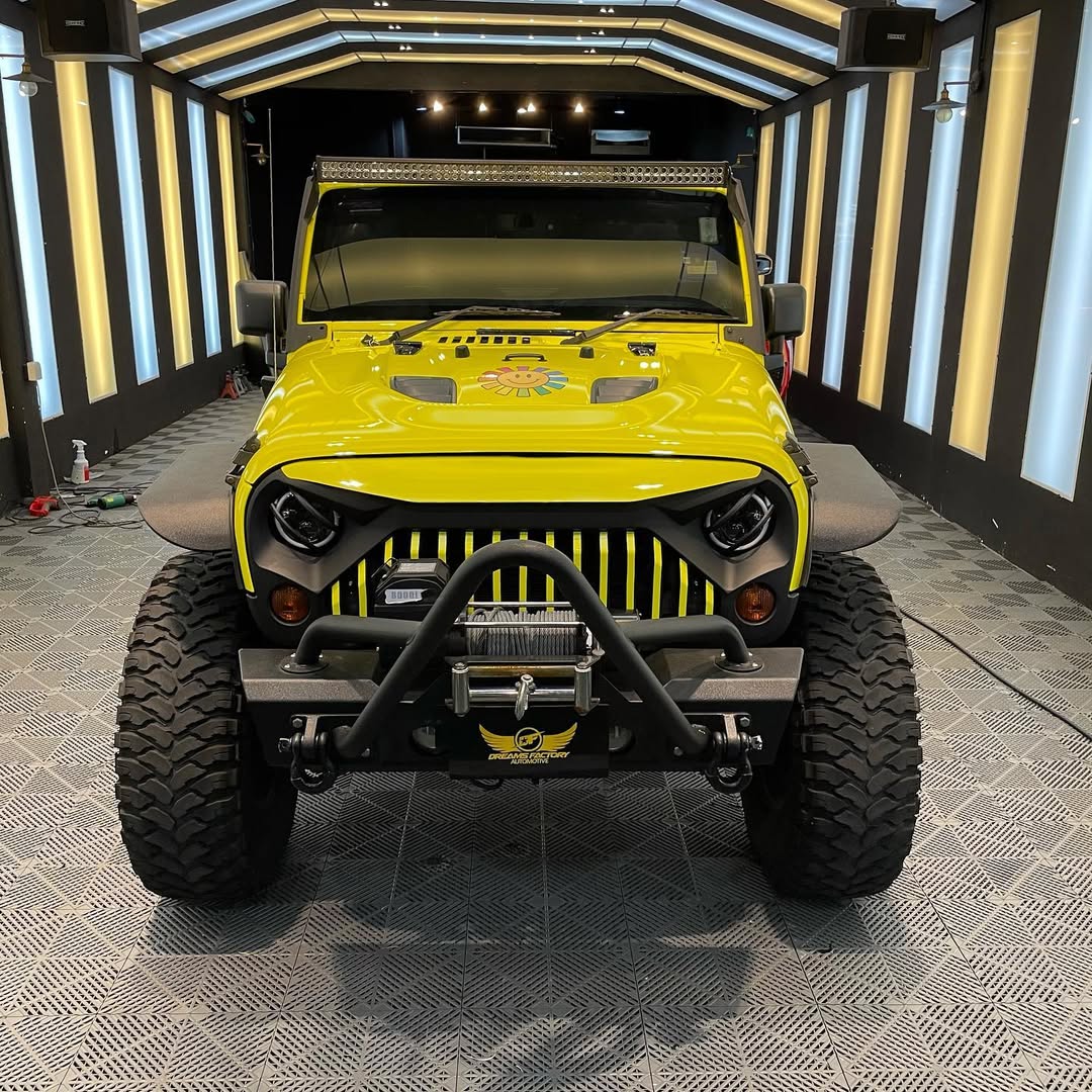 Ravoony Plus Glossy Crystal Lemon Yellow Vinyl Wrap review 4