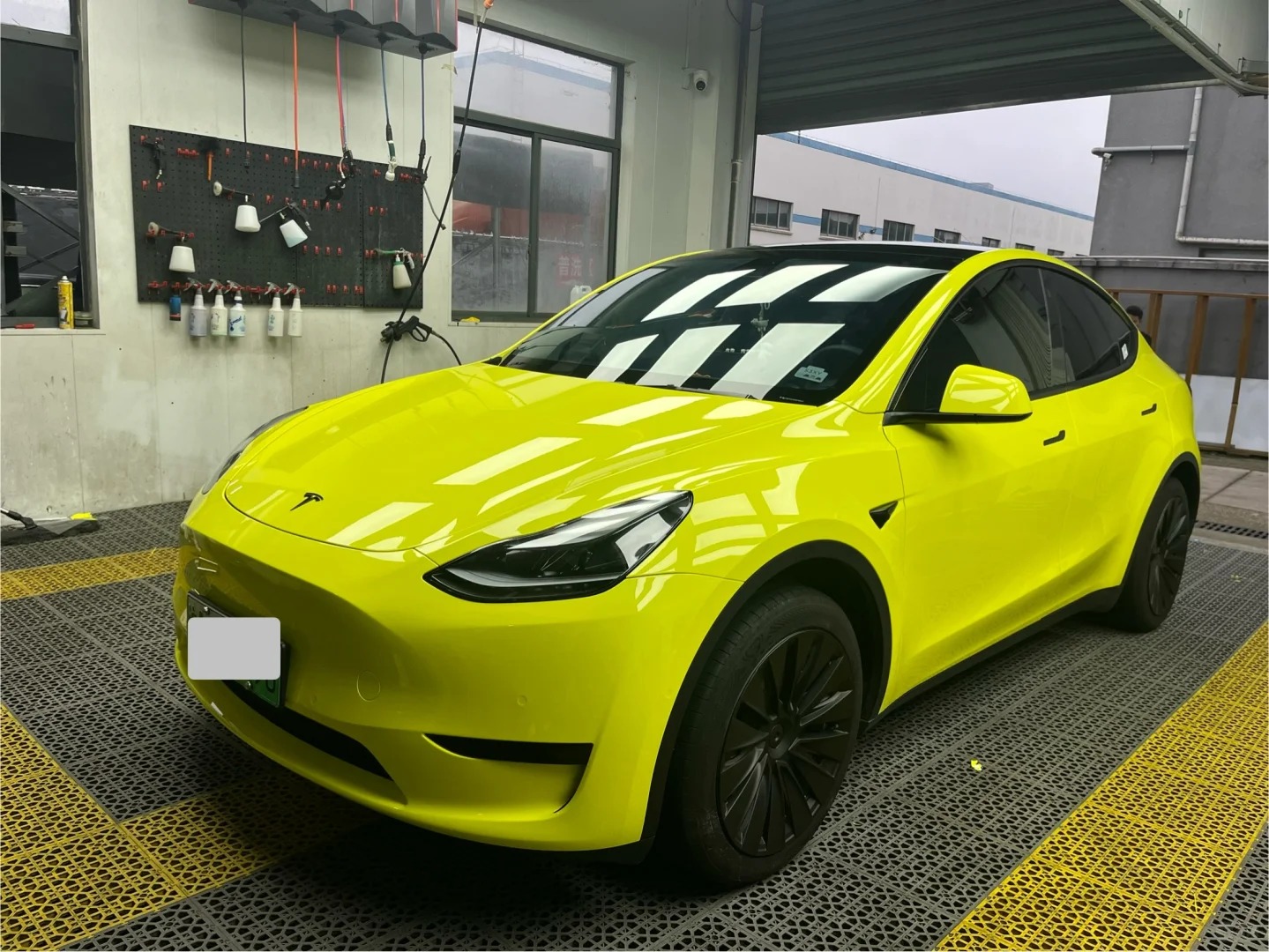 Ravoony Plus Glossy Crystal Lemon Yellow Vinyl Wrap review 0