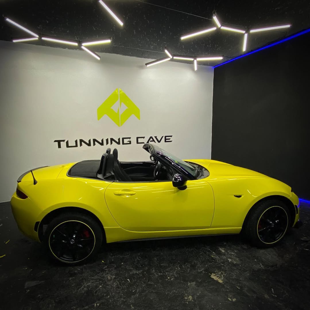 Ravoony Plus Glossy Crystal Lemon Yellow Vinyl Wrap review 4