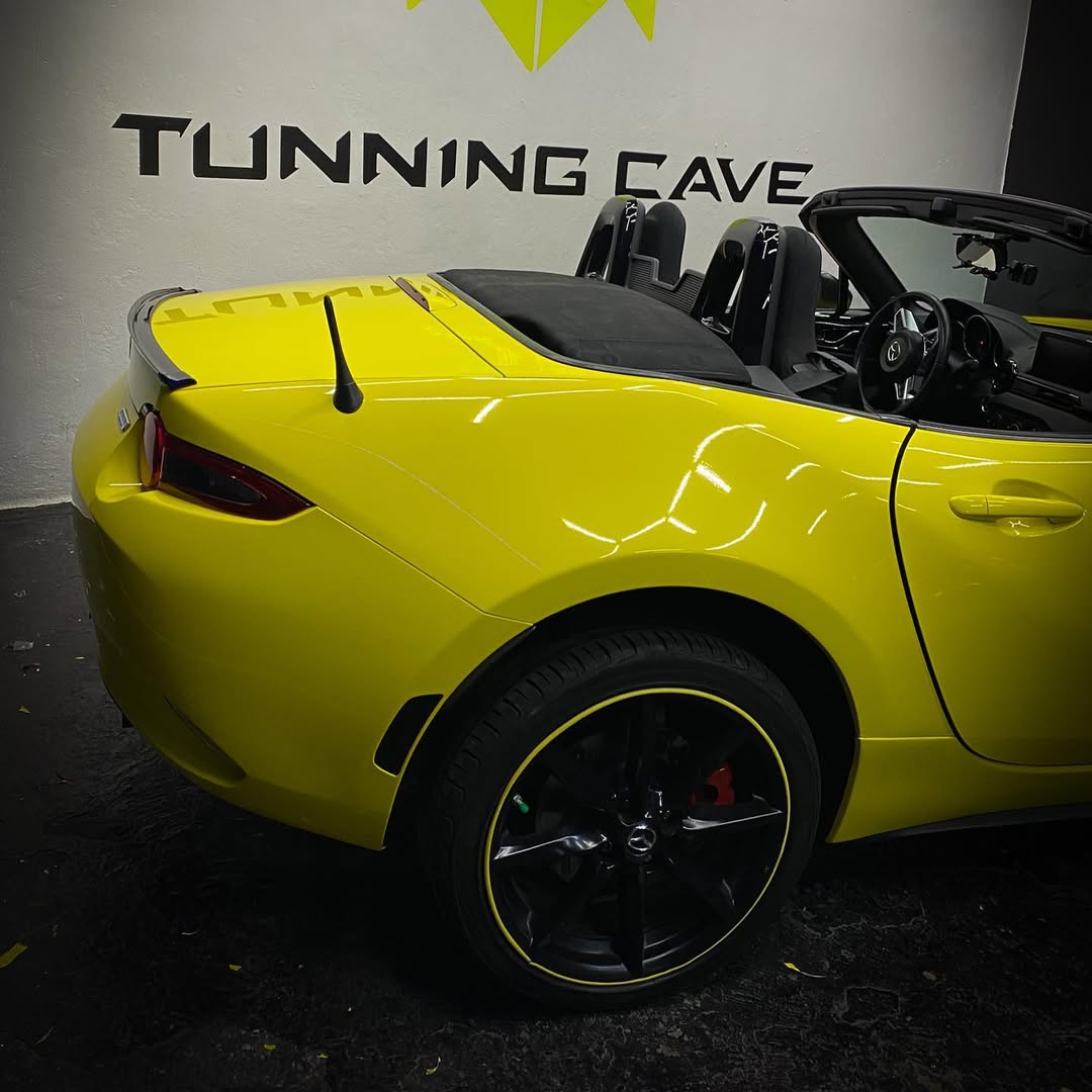 Ravoony Plus Glossy Crystal Lemon Yellow Vinyl Wrap review 2
