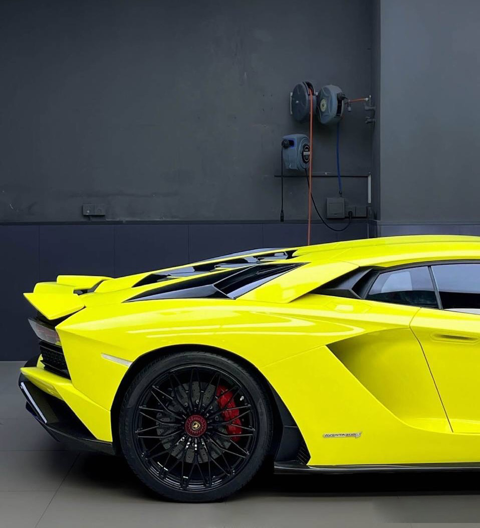 Ravoony Plus Glossy Crystal Lemon Yellow Vinyl Wrap review 1