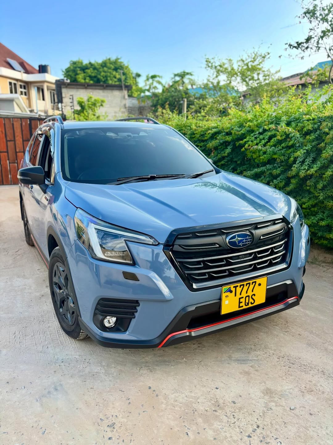 Ravoony Plus PET Glossy Crystal Cement Grey Car Wrap review Zara Cooper 01