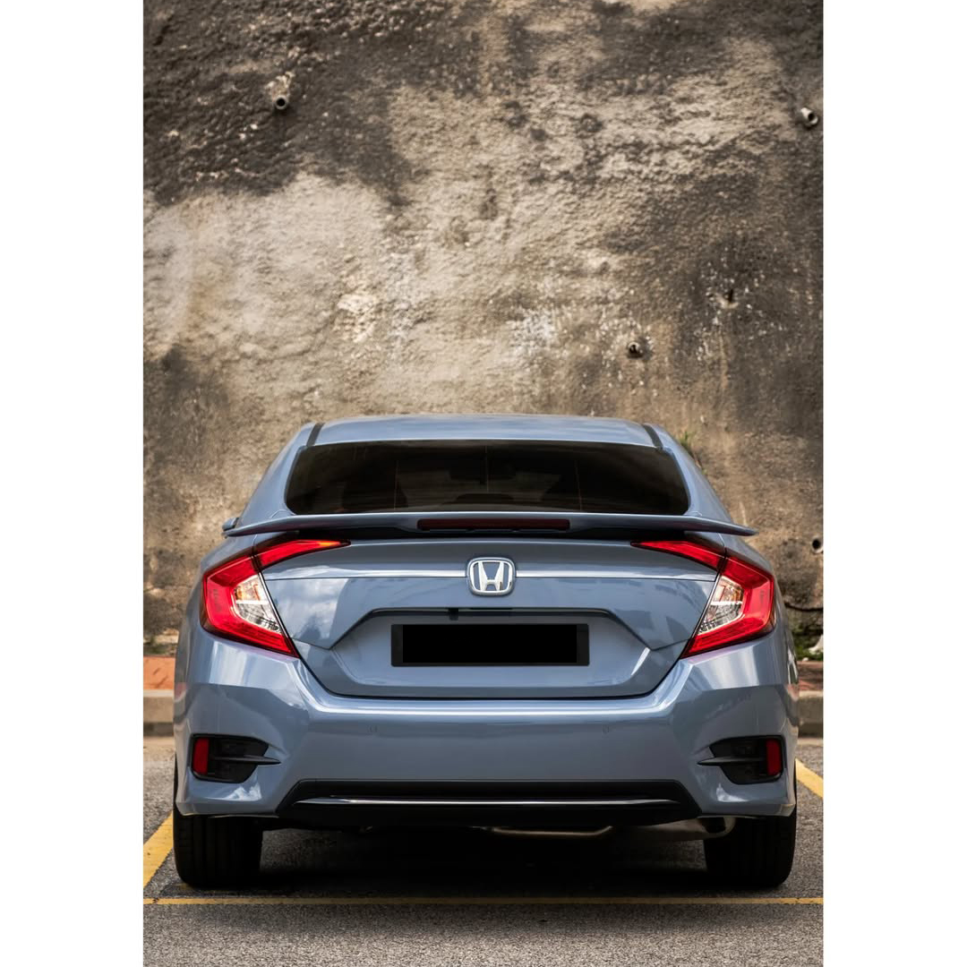 Ravoony Plus PET Glossy Crystal Cement Grey Car Wrap review Maya Butler 01