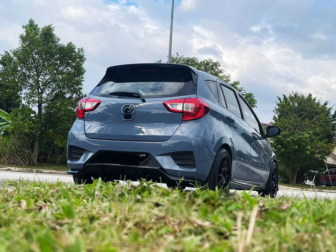 Ravoony Plus PET Glossy Crystal Cement Grey Car Wrap review Nathan Hayes