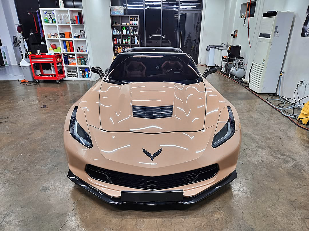 Ravoony Plus PET Premium Super Gloss Latte Beige Vinyl Wrap review Tyler Reed 04