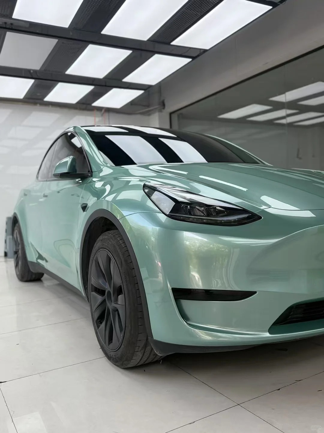 Ravoony Basic Ferrari Gloss Verde Francesca Green Vinyl Car Wrap review Rosie Xie 00