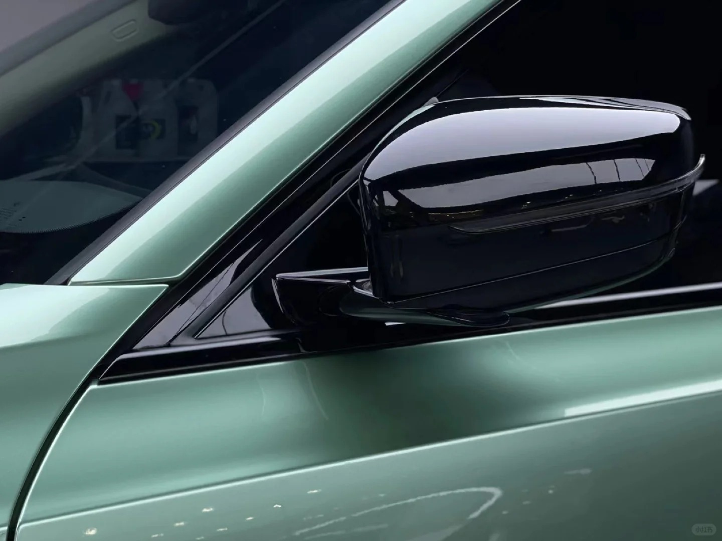 Ravoony Basic Ferrari Gloss Verde Francesca Green Vinyl Car Wrap review Penelope Hill 03