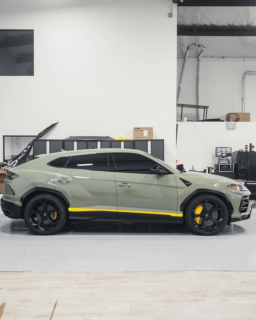 Ravoony Plus Light Khaki Green Car Vinyl Wrap review 2