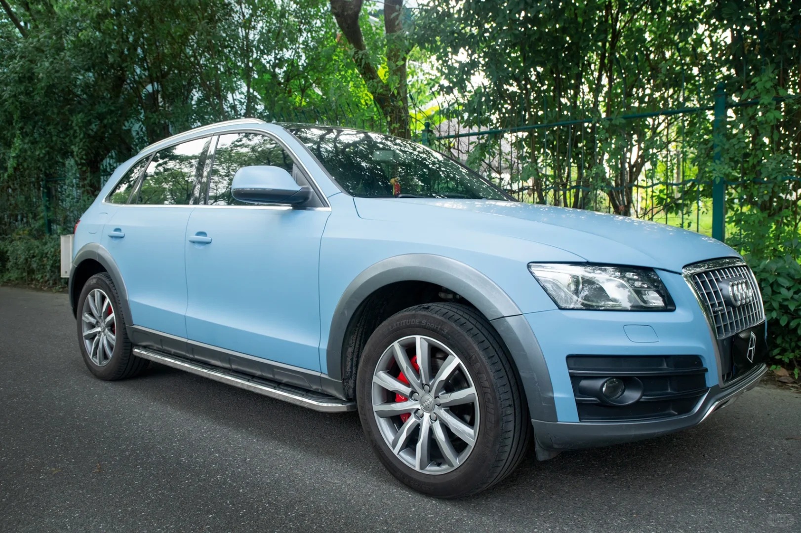 Ravoony Plus Ultimate Flat China Blue Car Wrap review Christopher Lee 01